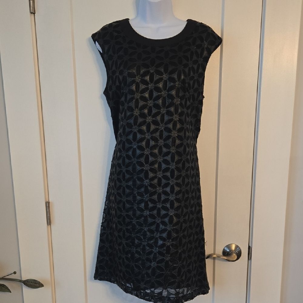 Karl Lagerfeld Black Sheath Mini Dress Cap Sleeves Crew Neck